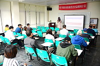 　民政處18日舉辦今年推動勞資會議機制研習，邀請有澤法律事務所王嘉琪律師抵馬主講，詳細說明勞資會議功能及相關法令。（圖／文：曹重偉）