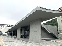 　新建福澳港島際候船及休憩大樓完工，產發處預計近期取得使用執照後啟用。（圖／文：馮紹夫）