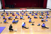 　縣體育會瑜珈運動委員會體育季瑜珈、體適能有氧進階班南竿場，邀請林詠晴教學，帶領盡情運動、甩開疫情。（圖／文：曹重偉）