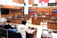 　因應下半年度定期大會，議長張永江召開第15次程序委員會議，與出席程序委員共同就第7屆第6次定期大會議程進行審查。（圖／文：曹重偉）