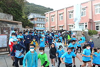 　中正國中小歡慶51週年校慶，辦理秋桂山路跑、校園闖關挑戰趣、社區秋季郊遊走讀系列活動。（圖／文：吳嘉榮）