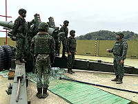 廖指揮官至砲陣地指揮所進行各項指導。(圖/文:程琬琳)