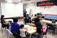 　地區原住民不少，民政處舉辦110年度原住民族消費者保護宣導活動，由科長蔡秉鈞向參加的原民朋友們說明消費相關權益。（圖／文：曹重偉）