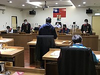 　南竿鄉代會第2天鄉政總質詢，鄉代們針對墓政業務、基層建設、獅子市場管理等多項議題提出質詢。（圖／文：吳嘉榮）