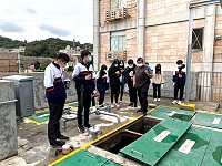 馬祖高中18日課程專程至介壽水資源回收中心參訪,了解下水道系統運作方式,學生獲益良多。(圖/文:曹重偉)