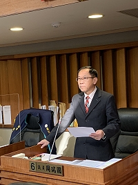 　副議長周瑞國進行質詢。（圖／文：馮紹夫）