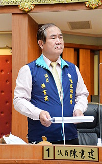 　議員陳書建進行質詢。（圖／文：曹重偉）