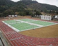 　塘岐運動場整修已完成大部份工程，PU跑道及球場是最大的改變。（圖／文：陳鵬雄）