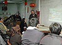 　鐵板社區發展協會舉行第二場的塑造鐵板新形象商圈計畫說明會，鐵板居民參與踴躍。（圖／文：張登傑）