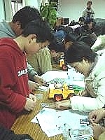 「科學魔法車」創意教學,東引國中小師生的學習興趣非常高昂。(圖/文:陳其敏)