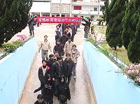 　國立馬祖高中昨日全校師生齊步走，宣導兩性互相尊重與平等的觀念。（圖／文：張登傑）