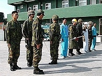 此次內部管理示範針對各類型服儀進行詳細講說。【圖/文:江承翰】