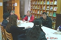 教育局督學與教師進行面對面座談會並聽取建言。(圖/文:陳樂團)