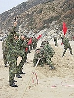 一九三旅特於日前舉辦拔河比賽,參賽弟兄無不使出全力,爭取團隊榮譽。【圖/文:簡汎儒】