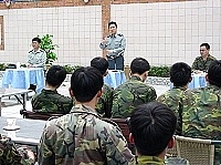 通信學校校長曾將軍表示學校教學與部隊實務必須相互配合,方能學以致用。【圖╱文:蘇晉正】