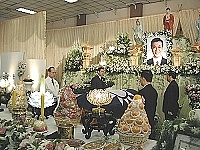 　劉前縣長告別式昨日舉行，共約有一千位馬祖鄉親共同送劉前縣長最後一段路。（圖：連江縣政府提供）