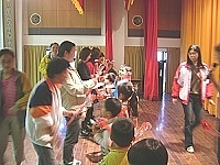 　敬恆國民中小學慶祝母親節舉辦親職活動。（圖／文：陳樂團）