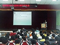 　環保局舉辦廢乾電池回收宣導示範說明會，南竿各單位、介壽國中及軍中環保人員踴躍參加，一起了解乾電池對環保的傷害及回收成效。（圖／文：曹重偉）