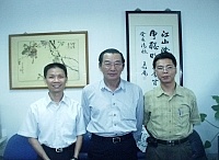 招才成功!教育局新任社教課長李文忠(左)履職,副縣長勉勵發揮長才為地區服務。(圖/文:曹重偉)