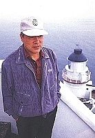 現任東引燈塔管理員陳寶銀。(圖/大地地理雜誌.攝影/李俊賢)