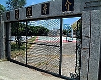 　東引鄉體育館最近移作他用，愛好籃球運動的人士可利用介壽體育場繼續從事活動。（圖／文：陳其敏）