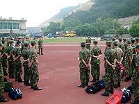     司令程中將主持休假官兵離營宣教，並要求每位弟兄於休假期間務必遵守法紀，參加有益身心健康的活動。【圖／文：蘇晉正】