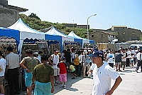 　莒光花蛤節吸引了夏末人潮，各項輕鬆有趣的活動為現場來賓劃下歡樂的夏日句點。（圖／文：林冰芳）