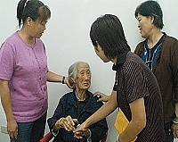 　縣府試辦「連江縣失能老人及身心障礙者補助使用居家服務試辦計畫」，歡迎民眾多加利用。（圖／文：張登傑）