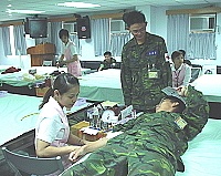 　台北捐血中心在北竿舉辦捐血活動，第一天多是部隊官兵前往捐血。（圖／文：陳鵬雄）
