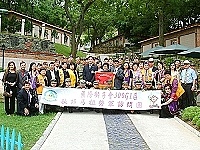     國際獅子會300G1區勞軍訪問團於日前蒞抵馬祖地區，在政戰副主任的陪同下前往雲台煙墩等單位慰問弟兄。【圖／文：蘇晉正】