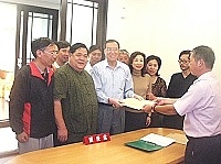 　第六屆立委選戰戰火引燃！前立委曹爾忠及省府委員林火孟相繼前往領表。（圖／文：曹重偉）