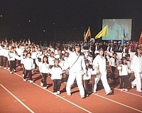 仁愛國小學生以「北海小英雄」造型登場。（圖／文：曹重偉）
