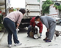 　資源垃圾回收價購新制北竿首日推出，民眾配合度頗高。（圖／文：陳鵬雄）