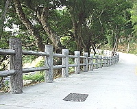 北竿壁山全線道路欄杆由鐵製改成竹節式欄杆。(圖/文:陳鵬雄)