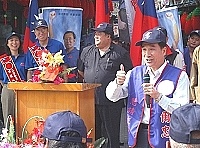　曹爾忠昨日成立競選總部，前縣長曹常順特別回馬力挺曹爾忠，他呼籲選民在十二月十一日，把曹爾忠再送進立法院。（圖／文：張登傑）