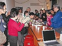 　北竿社區健康營造中心成立兩週年，志工朋友齊聚慶生。（圖／文：陳鵬雄）