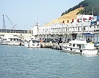 　若交通部同意補助福澳港浮動碼頭的興建，圖中的海面部分未來將成為浮動碼頭面。（圖／文：曹重偉）