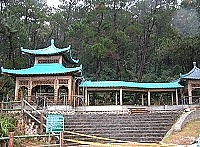 　勝天亭屋頂竟被漆成天藍色？鄉親質疑破壞景觀，好在只是誤會一場。（圖／文：曹重偉）