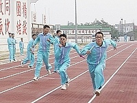一九三旅於日前舉辦大隊接力比賽,弟兄們使出渾身解數,為爭取單位榮譽而努力。(圖/文:簡汎儒)