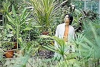 小心大明星就在你身邊!景管處技士洪世益曾是台語偶像歌手。(圖:摘自網路)
