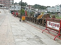 　新年新措施，為維護交通安全，介壽堂及獅子市場前都劃為禁止停車區域。（圖／文：曹重偉）