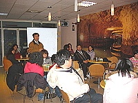 衛生局安排不一樣的衛生保健座談,聊得開心、吃得輕鬆。(圖/文:林冰芳)