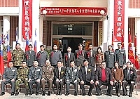 後備司令部司令陳體端上將來馬主持後備軍人晉任暨幹部表揚典禮,並與貴賓們合影留念。(圖/文:曹重偉)