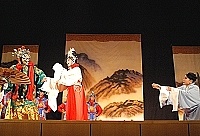 　國光劇團上演「寶蓮燈」，讓南竿鄉親聽得如癡如醉。（圖／文：張登傑）