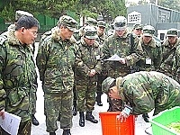 　馬防部舉辦環保工作示範觀摩，藉由現場實地操作，強化官兵環保教育。（圖／文：萬力維）