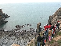 　東引國小到西引后澳進行生態探索，體驗海蝕地景之美。（圖／文：陳其敏）