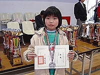 小小選手上陣為馬祖爭光!仁愛國小馮政賢獲國小女子組自由式第一級銀牌。(圖:連江縣體育會角力委員會提供)