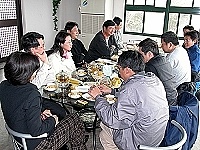 　推動教育文化觀光年，縣長陳雪生與文化界人士「續攤」對話。（圖／文：曹重偉）