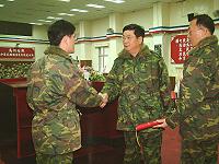 　馬防部司令程中將日前於三月份月會頒獎表揚優秀士官兵。（圖／文：萬力維）