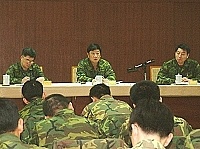 　馬防部司令程中將日前於雲台山會議室召開擴大會報，要求防區官兵弟兄恪遵軍紀、維護軍譽。（圖／文：萬力維）